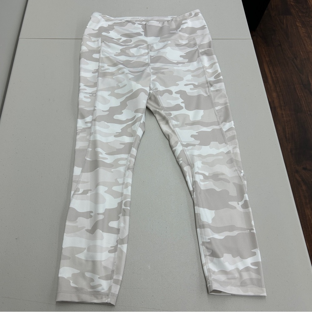 Reebok Tan and White Leggings with Elastic Waistband
